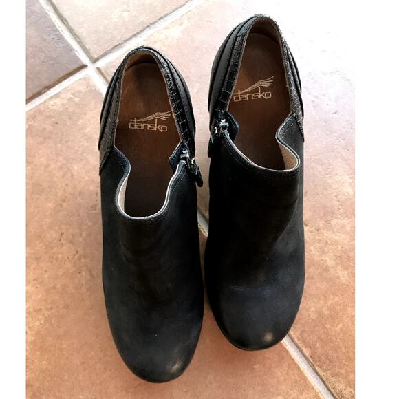 Dansko Black Distressed Leather Booties with Crocodile Trim size 39 - Picture 7 of 12